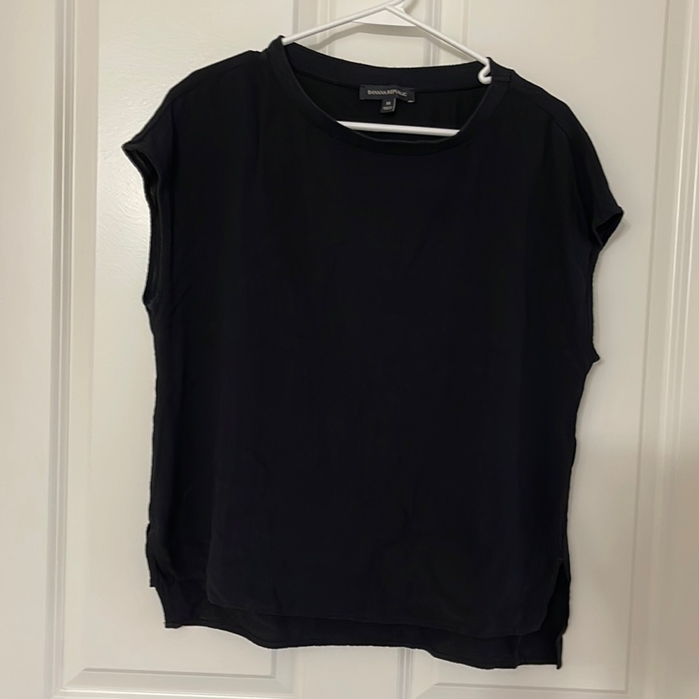 Banana Republic - Women’s Short Sleeve Shirt - Size M